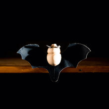 Lade das Bild in den Galerie-Viewer, EPERFA - Horseshoe Bat - Wooden toys