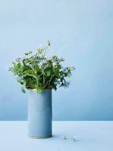 Lade das Bild in den Galerie-Viewer, MATEE - ceramic Vase