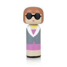 Lade das Bild in den Galerie-Viewer, Kokeshi Doll - Anna Wintour