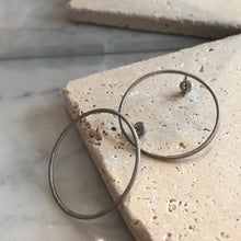 Lade das Bild in den Galerie-Viewer, BOGA - Circle Earrings Silver