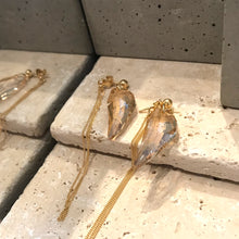 Lade das Bild in den Galerie-Viewer, ACBY - 3D CLAW earrings with chain
