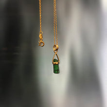 Lade das Bild in den Galerie-Viewer, Cahana - RAW TOURMALINE GOLD-PLATED NECKLACE
