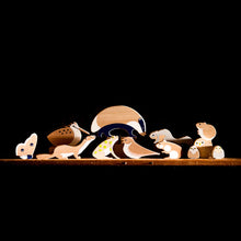 Lade das Bild in den Galerie-Viewer, EPERFA- Nocturnal animals Set - Wooden toys
