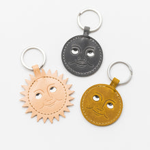 Lade das Bild in den Galerie-Viewer, HERR PONG BERLIN - New Moon Keychain
